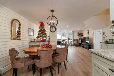 Image de Unique location just a short walk to Clocktower base area at Okemo