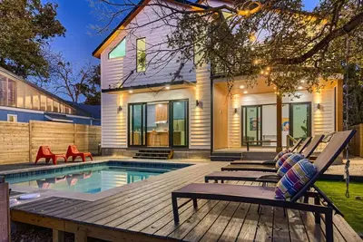Image de SoCo Modern Luxe New Build with Pool and Views