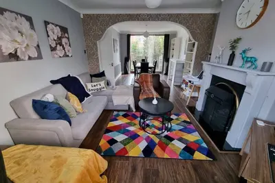 Image de Maison spacieuse de 3 chambres avec parking