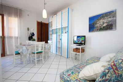 Image de Confort à quelques pas de la plage par Beahost Rentals