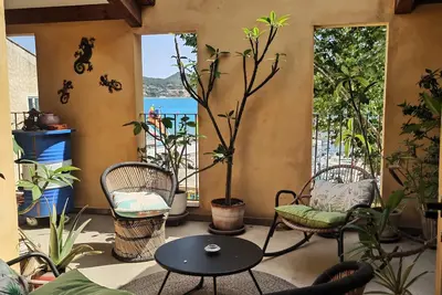 Image de Appartement face à la mer, à 1 min de la plage et commerces