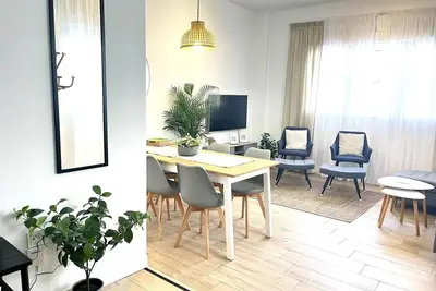 Image de Spacieuse maison neuve, 3 chambres, proche centre et plage, parking, Wifi, climatisation