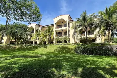 Image de Condo in Paradise – Beach Club, Pools, and Pure Pura Vida!