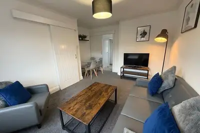 Image de Cromwell-2 Bed House Great for Contractors with Drive+WiFi
