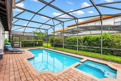 Image de Amazing 4br Villa next to Disney, Free heated pool