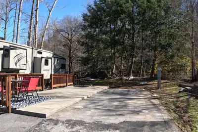 Image de Webb Creek Camper Lot – Smoky Tn