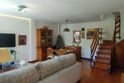 Image de Semi-detached house in quiet urbanization and 5 minutes from the center of Jaca.
