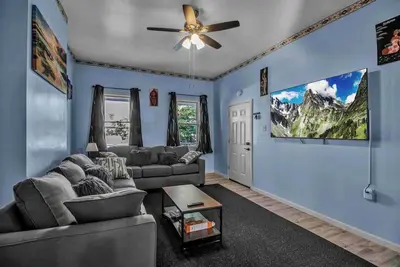 Image de Spacious 6-bedroom house with WiFi, Ac and free Parking in brilliant Buffalo
