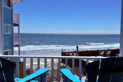 Image de “Destiny”! Oceanfront Condo w/pool. The Riggings E-2