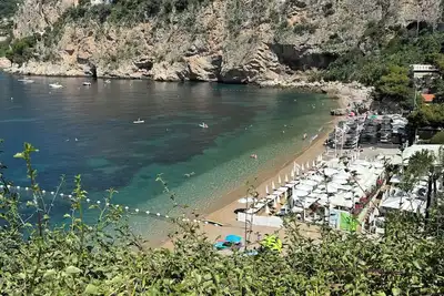 Image de Appartement rénové, vue mer, orienté S-O, terrasse, prés Monaco, plage Mala