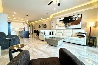 Image de Topsider \"Dore´Lux\" Top Floor Penthouse #515 with Boat Slip, Resort Pools
