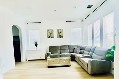Image de Spacious and charming 6-bedroom house 15 mins to Napa.