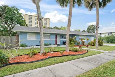 Image de Walk to Downtown, 3 Bedrooms, 2 Bath, Family Friendly House