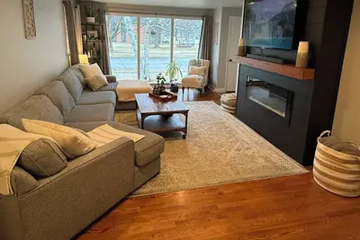 Image de Cozy 3 Bedroom Home in Green Bay - 2025 Nfl Draft - Steps from Lambeau Field
