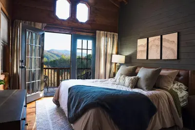 Image de Serene, Blue Ridge mountain view hideaway