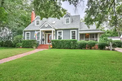 Image de Welcome to Summerville Cottage in Augusta Georgia\nReady to rent for Masters week
