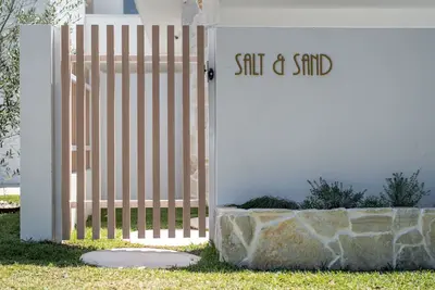 Image de Salt & Sand\n1-bedroom self-contained property only 300m from Beaches