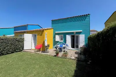 Image de Maison cosy avec terrasse et piscine – Proche plage, marché et centre historique
