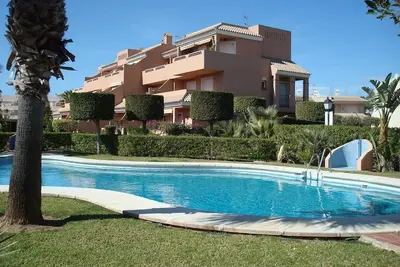 Image de Studio naturiste au rez-de-chaussée avec terrasse