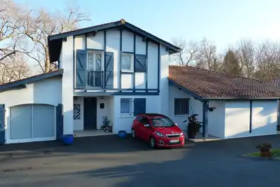 Image de Maison avec piscine sur le Golf de Bassussarry