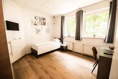 Image de Fair Bed 3 City Single Room with Tv, Wlan, G. Kitchen
