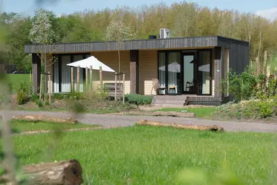Lodge for 4 people in Zeewolde in the middle of the forest and close to the beach
