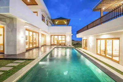 Image de Opulent 6 Br in with Ocean View, 5 mins to Savaya