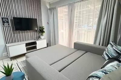 Image de Modern and Serene 1 bedroom house in Bloemfontein