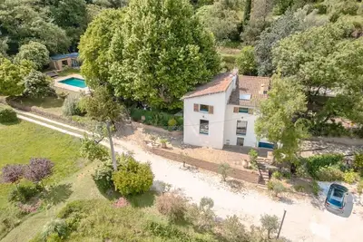 Image de Villa de prestige sur 7ha, Art et vue panoramique