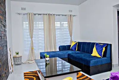 Image de Cozy 2-Bedroom Apartment In Amazing Livingstone With Ac, WiFi, 24\/7 Solar Backup