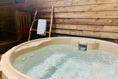 Image de New Listing! Mountain Cabin on 3acres w/Hot Tub Close To Sevierville Pigeon Forge