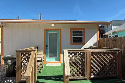 Image de Charming Cottage, 700ft from Beach