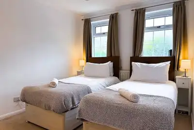 Image de 3-Bed Home | Easy Access to Maidstone West Station