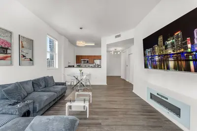 Image de 2br 2 Bath in Brickell Gated Parking