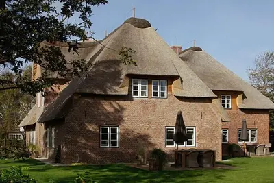 Image de Vacation apartment Anno 1792 ground floor in the Klenterhof with sauna house, Westerland, Sylt
