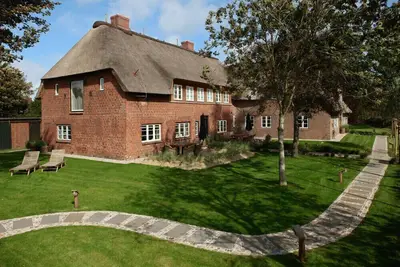 Image de Vacation apartment Anno 1792-Og with sauna house in Alt-Westerland, Klenterhof, Sylt