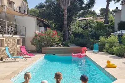 Image de Le Pradet Grande villa/piscine à 10 mn à pied de la plage idéale famille et amis