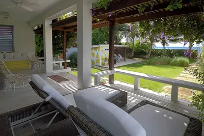 Image de 3-bedroom villa in serene Bridgetown with Ac, WiFi. Enjoy relaxation