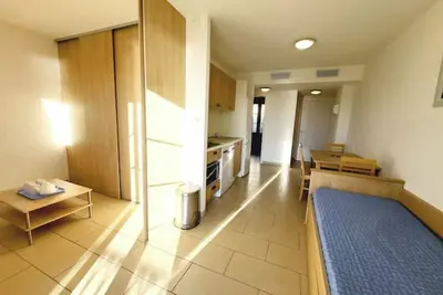 Image de Appartement 4/6couchages. Vue imprenable sur la mer et sur le Port de Plaisance