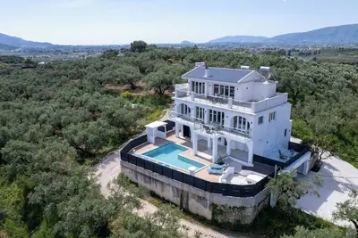 Image de Gigi Star Luxury ApartVilla with Pool, Sea View