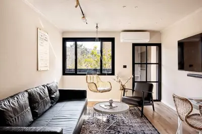Image de Luxury Mamilla view - Trois Chambres Appartement, Couchages 8