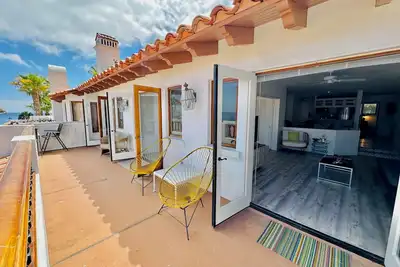 No steps to this property