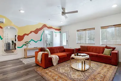Image de Funky Retreat: 3br/2ba Full of Amenities: Pool, Hot Tub, Sauna, 1 Hr to Zion
