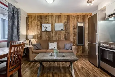 Image de Yam 27/28 - Upper 2 Bedroom K/Q