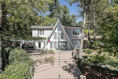 Image de 4-bedroom lake house in serene Spring City with Ac, WiFi. Enjoy relaxation