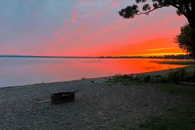Image de Lake Champlain 2-bedroom cottage with kayaks and bikes in beautiful Alburgh.