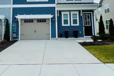 Image de Townhouse in Bishops Landing - Your Perfect Beach Retreat