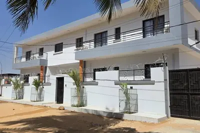 Luxurious and spacious 6-bedroom house in Saly with Ac, WiFi, kids pool