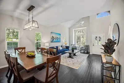 Image de Serene, Stylish, and Spacious 3bd 2ba House Near Wineries