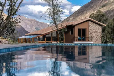 Image de The beauty of the Andes from a warm home 45 min. from the train station.